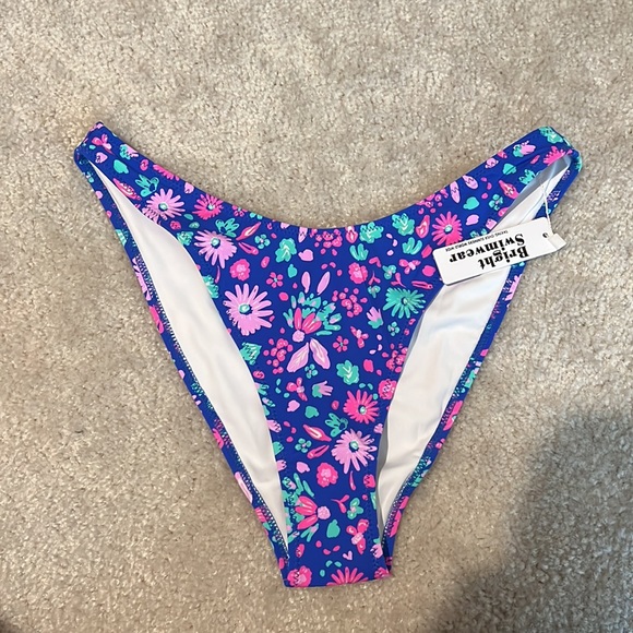 Bikini Set - Picture 3 of 3